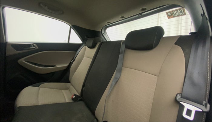 2016 Hyundai Elite i20 ASTA 1.2 (O), Petrol, Manual, 71,639 km, Right Side Rear Door Cabin
