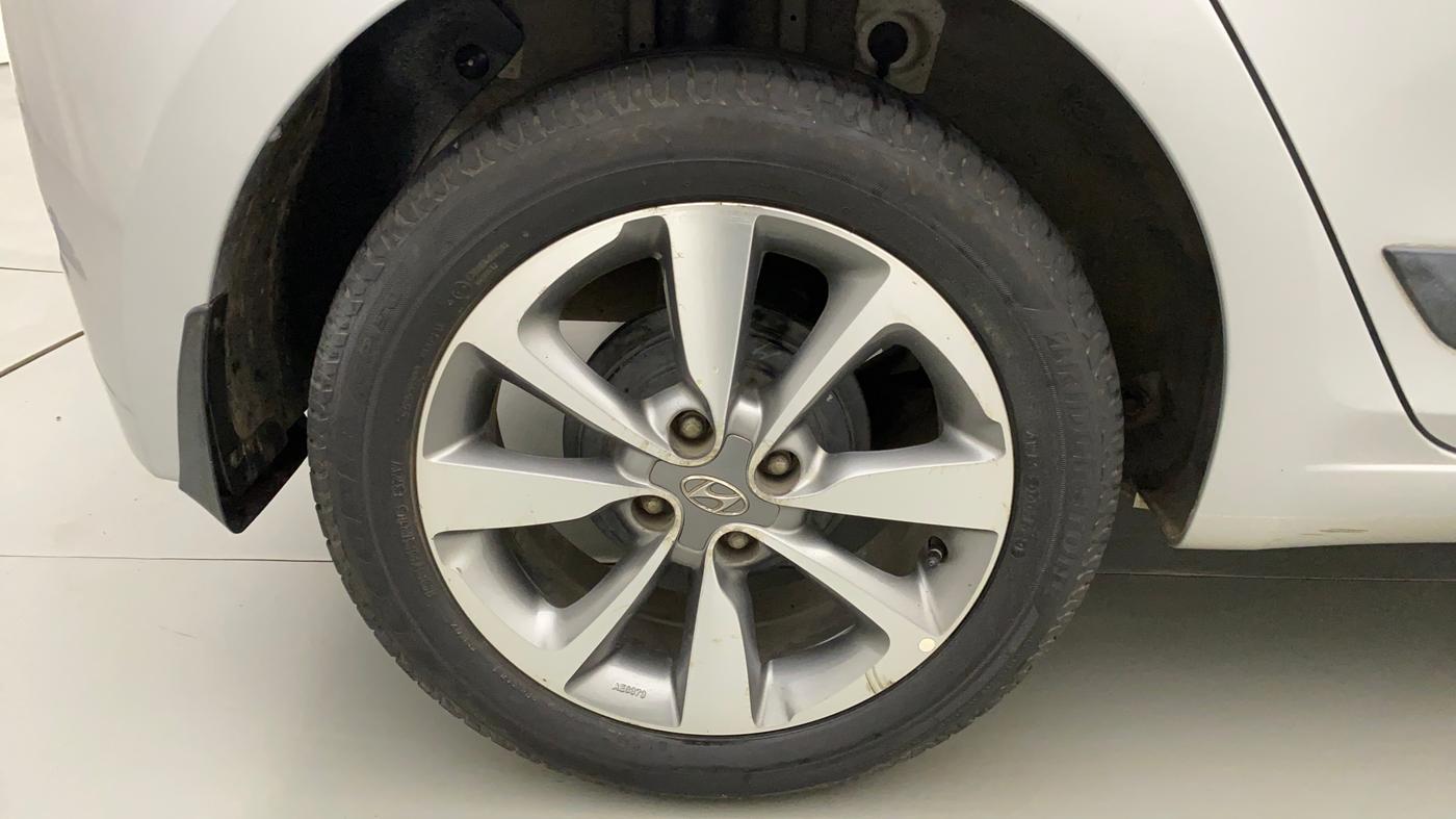 2016 Hyundai Elite i20 ASTA 1.2 (O), Petrol, Manual, 71,639 km, Right Rear Wheel