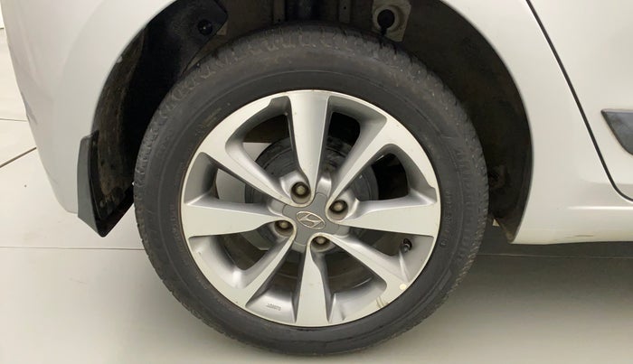2016 Hyundai Elite i20 ASTA 1.2 (O), Petrol, Manual, 71,639 km, Right Rear Wheel