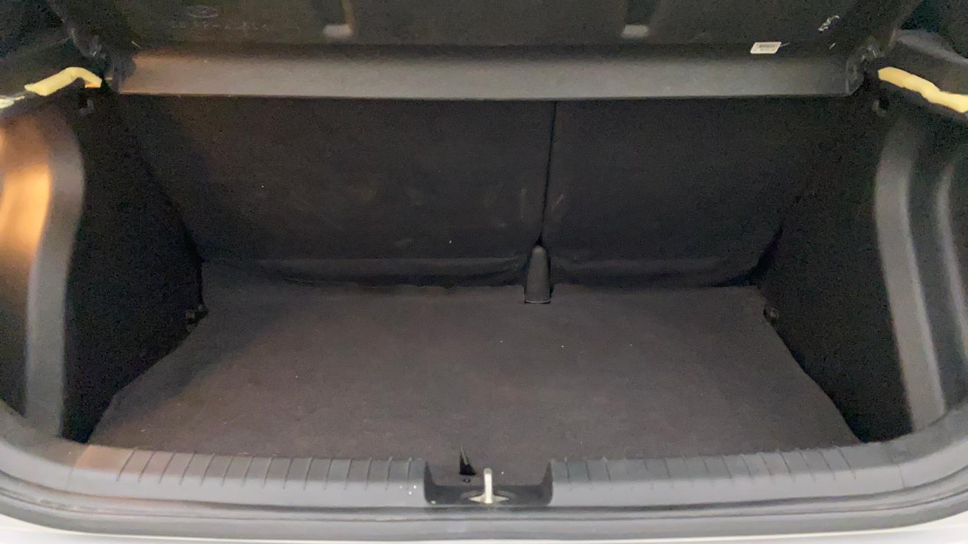 2016 Hyundai Elite i20 ASTA 1.2 (O), Petrol, Manual, 71,639 km, Boot Inside