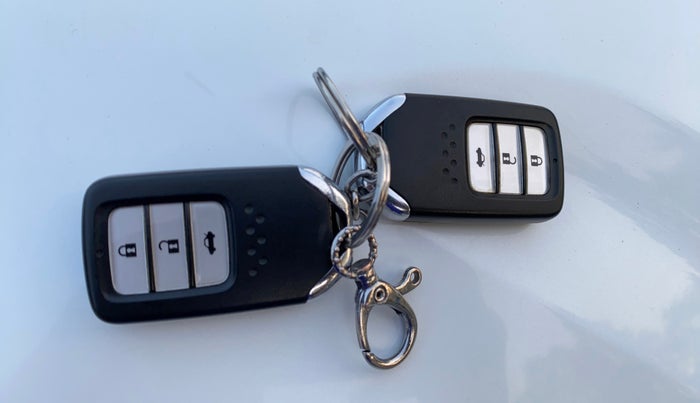 2017 Honda City 1.5L I-VTE V CVT, Petrol, Automatic, 56,720 km, Key Close Up