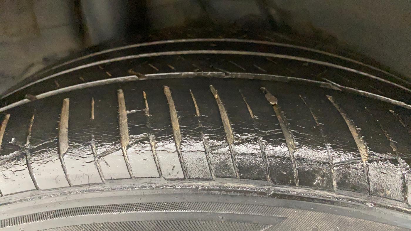 2018 Hyundai Verna 1.6 CRDI SX + AT, Diesel, Automatic, 38,821 km, Right Rear Tyre Tread