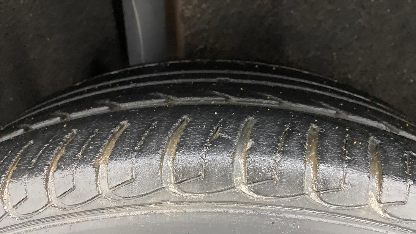 2016 Ford Ecosport TITANIUM 1.5L PETROL AT, Petrol, Automatic, 62,773 km, Right Rear Tyre Tread