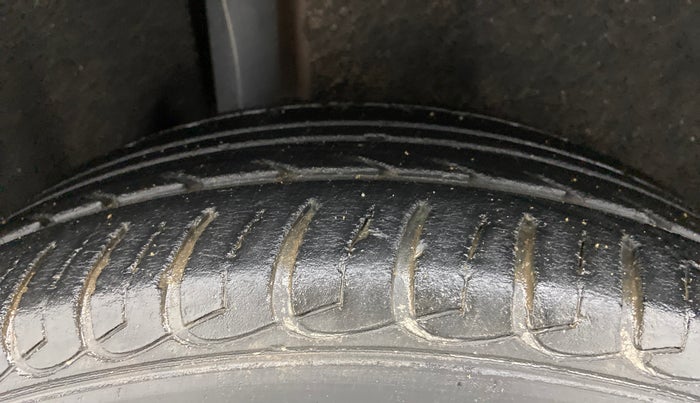 2016 Ford Ecosport TITANIUM 1.5L PETROL AT, Petrol, Automatic, 62,773 km, Right Rear Tyre Tread