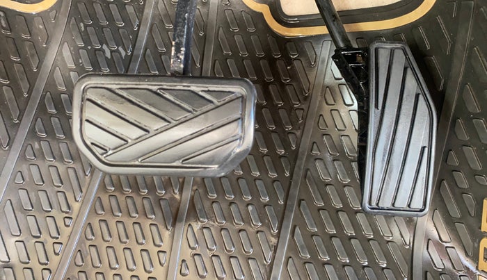 2019 Maruti Dzire ZXI PLUS AMT, Petrol, Automatic, 37,937 km, Pedals