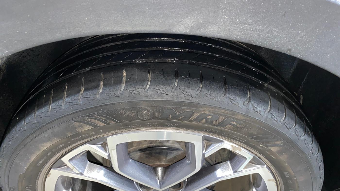 2021 Skoda KUSHAQ STYLE 1.0L TSI AT, Petrol, Automatic, 26,533 km, Right Rear Tyre Tread