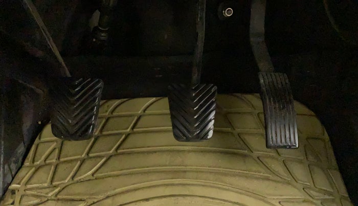 2015 Hyundai Verna FLUIDIC 4S 1.6 VTVT S, Petrol, Manual, 52,816 km, Pedals