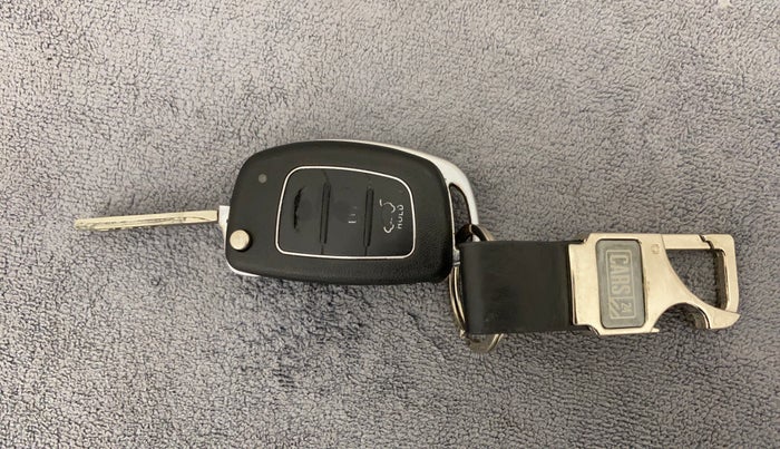 2015 Hyundai Verna FLUIDIC 4S 1.6 VTVT S, Petrol, Manual, 52,816 km, Key Close Up