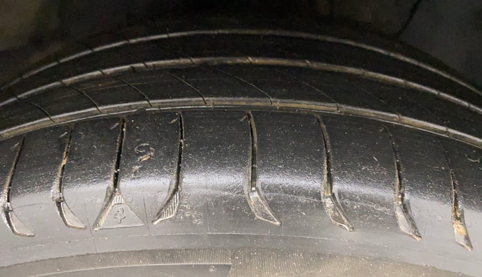 2018 Hyundai Verna 1.6 VTVT SX (O) AT, Petrol, Automatic, 39,051 km, Right Front Tyre Tread