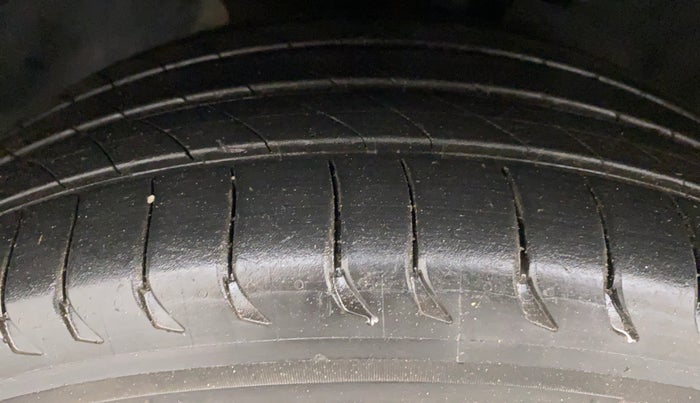 2018 Hyundai Verna 1.6 VTVT SX (O) AT, Petrol, Automatic, 39,051 km, Left Front Tyre Tread