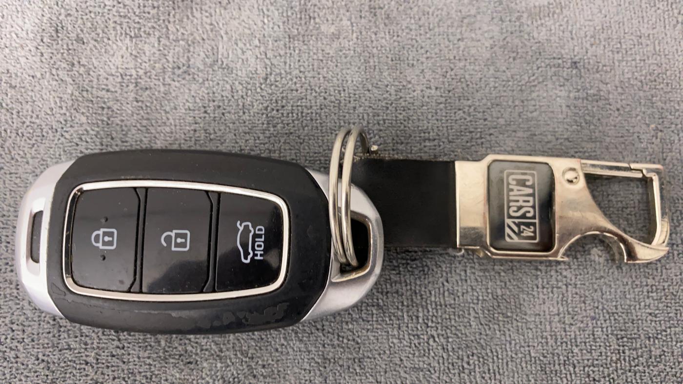 2018 Hyundai Verna 1.6 VTVT SX (O) AT, Petrol, Automatic, 39,051 km, Key Close Up