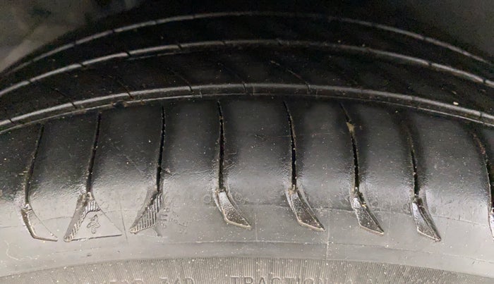 2018 Hyundai Verna 1.6 VTVT SX (O) AT, Petrol, Automatic, 39,051 km, Right Rear Tyre Tread