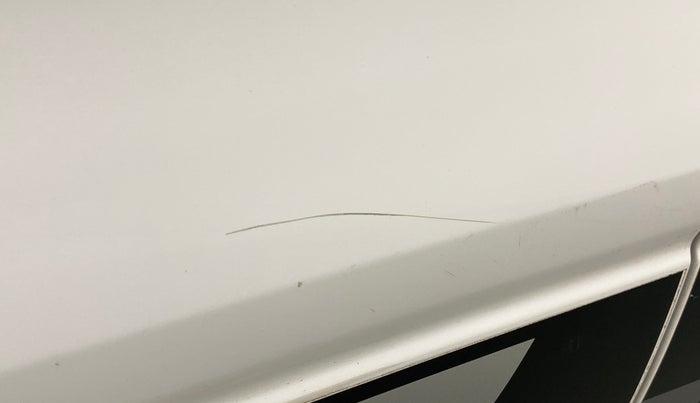 2017 Renault Kwid RXT 1.0 AMT (O), Petrol, Automatic, 18,943 km, Front passenger door - Minor scratches