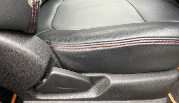 2017 Renault Kwid RXT 1.0 AMT (O), Petrol, Automatic, 18,943 km, Driver Side Adjustment Panel