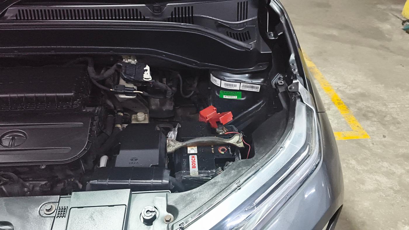 2021 Tata PUNCH CREATIVE  AMT, Petrol, Automatic, 68,727 km, Engine View - Left