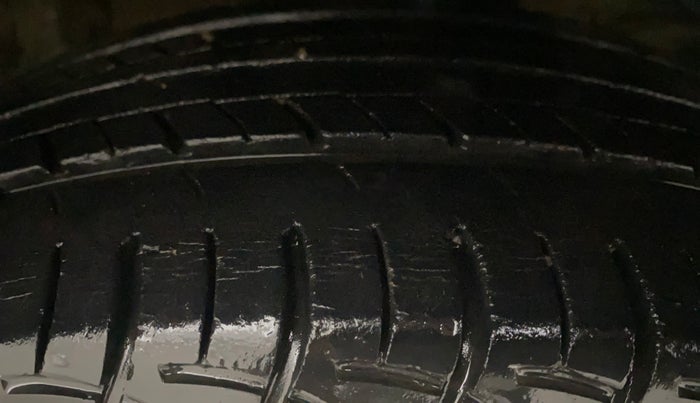 2018 Maruti Baleno DELTA CVT PETROL 1.2, Petrol, Automatic, 49,998 km, Right Front Tyre Tread