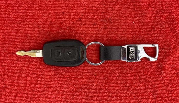 2018 Renault Kwid RXT 1.0, Petrol, Manual, 1,02,990 km, Key Close Up