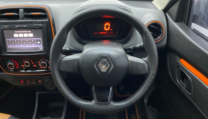 2018 Renault Kwid RXT 1.0, Petrol, Manual, 1,02,990 km, Steering Wheel Close Up