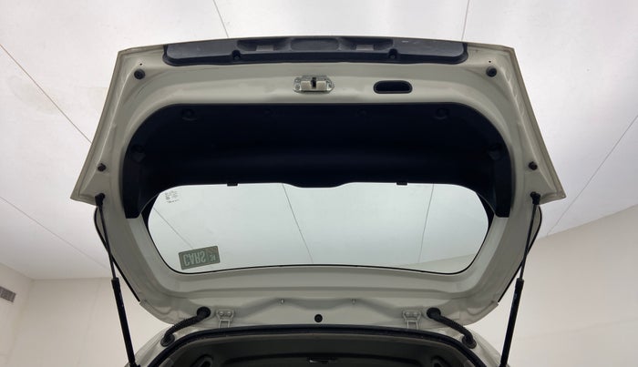 2017 Maruti Swift VXI, Petrol, Manual, 12,885 km, Boot Door Open