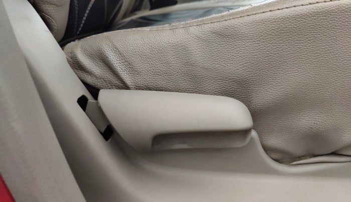 2016 Maruti Celerio VXI, Petrol, Manual, 77,340 km, Driver Side Adjustment Panel