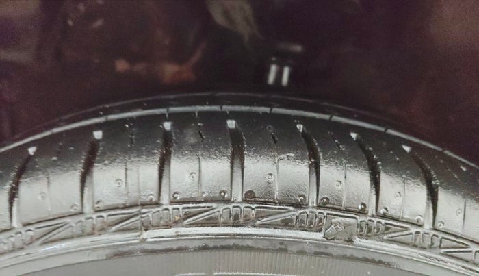 2016 Maruti Celerio VXI, Petrol, Manual, 77,340 km, Left Front Tyre Tread
