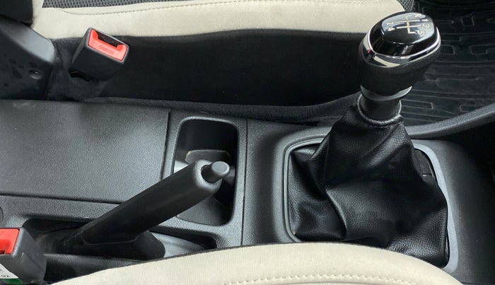 2019 Renault TRIBER 1.0 RXT, Petrol, Manual, 6,464 km, Gear Lever
