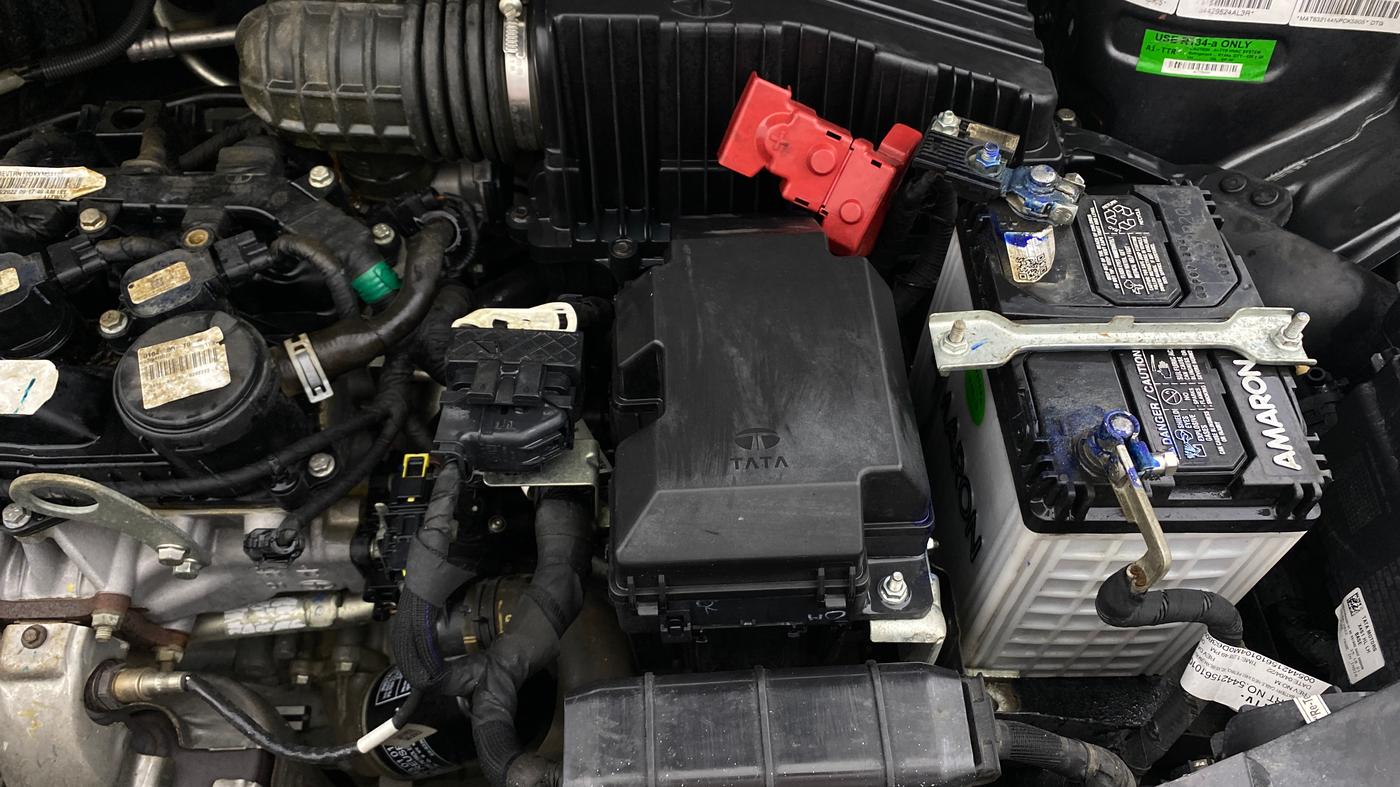 2022 Tata ALTROZ XM PLUS PETROL, Petrol, Manual, 22,988 km, Engine View - Left