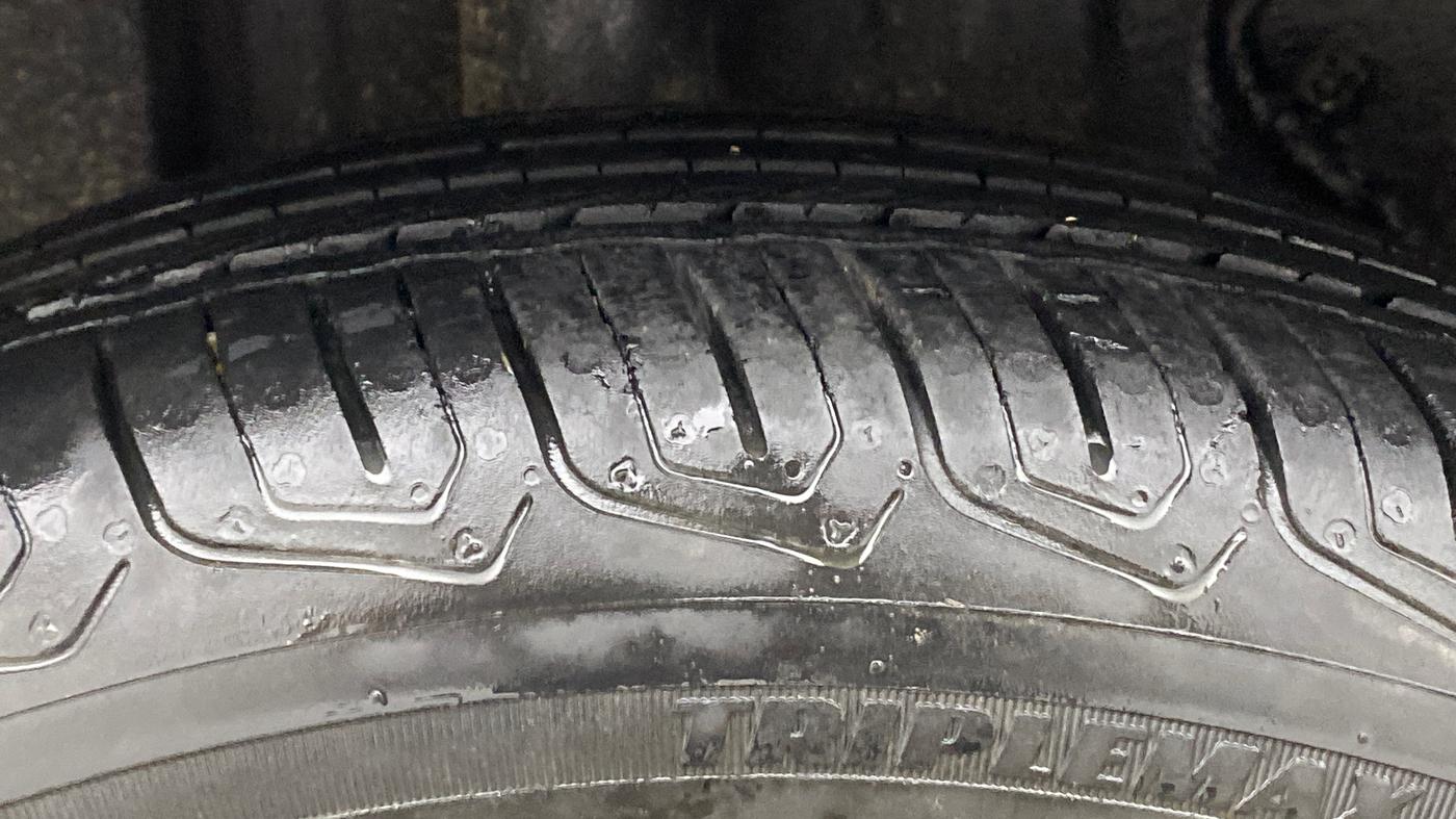 2022 Tata ALTROZ XM PLUS PETROL, Petrol, Manual, 22,988 km, Right Rear Tyre Tread