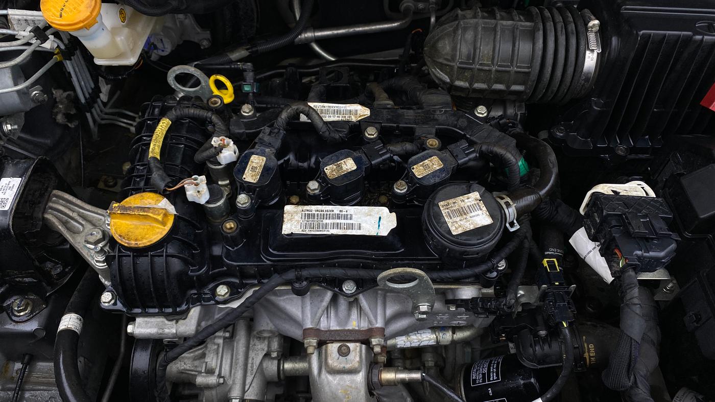 2022 Tata ALTROZ XM PLUS PETROL, Petrol, Manual, 22,988 km, Engine View