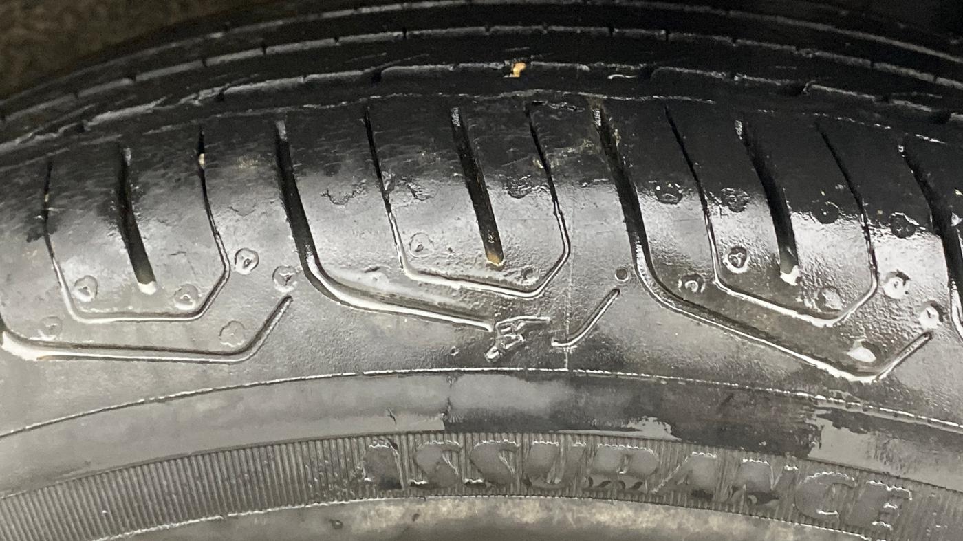2022 Tata ALTROZ XM PLUS PETROL, Petrol, Manual, 22,988 km, Left Rear Tyre Tread