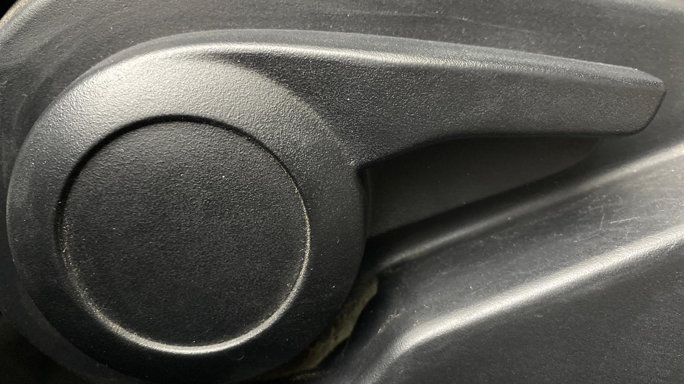 2022 Tata ALTROZ XM PLUS PETROL, Petrol, Manual, 22,988 km, Driver Side Adjustment Panel