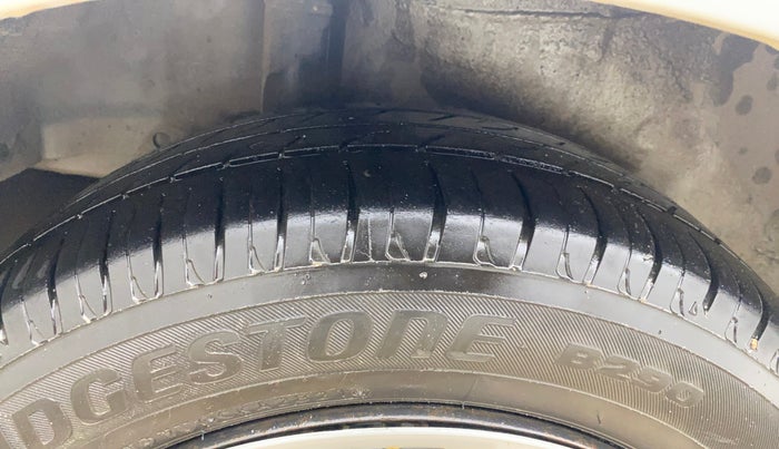 2016 Honda Jazz 1.2L I-VTEC SV, Petrol, Manual, 66,433 km, Right Rear Tyre Tread