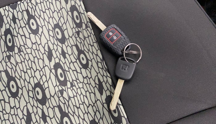 2016 Honda Jazz 1.2L I-VTEC SV, Petrol, Manual, 66,433 km, Key Close Up