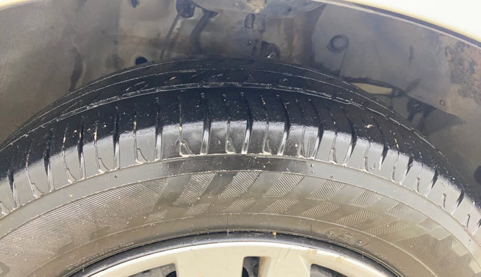 2016 Honda Jazz 1.2L I-VTEC SV, Petrol, Manual, 66,433 km, Right Front Tyre Tread