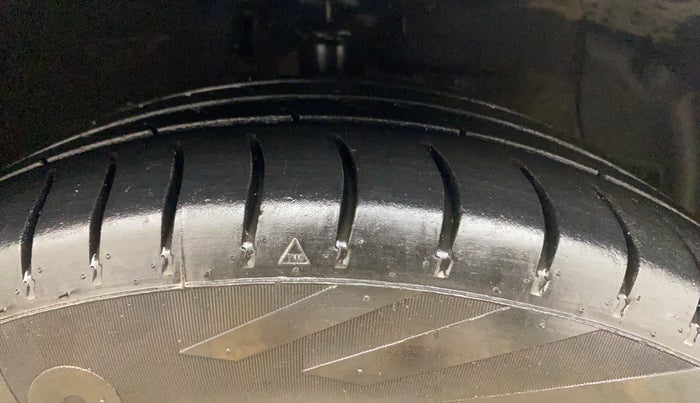 2014 Hyundai Xcent S 1.2, Petrol, Manual, 96,262 km, Right Front Tyre Tread