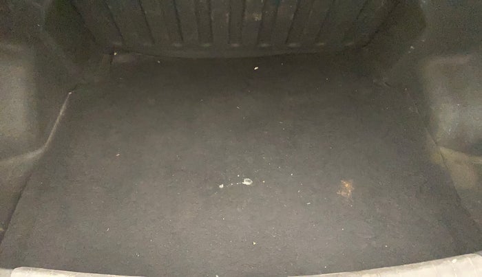 2014 Hyundai Xcent S 1.2, Petrol, Manual, 96,262 km, Boot Inside