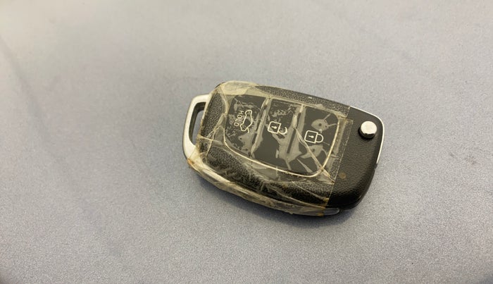 2014 Hyundai Xcent S 1.2, Petrol, Manual, 96,262 km, Key Close Up