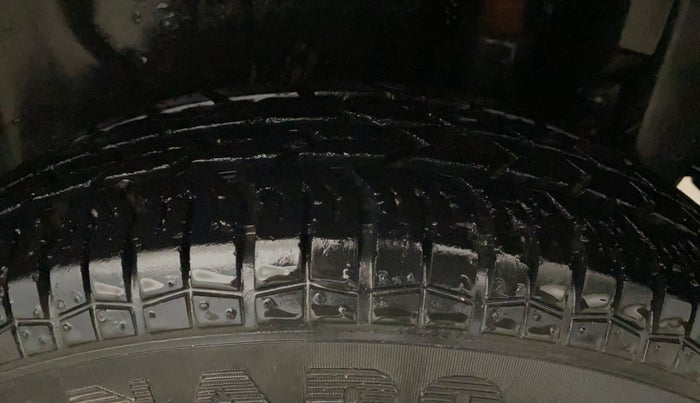 2015 Maruti Swift Dzire LXI (O), Petrol, Manual, 19,334 km, Left Rear Tyre Tread