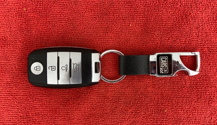2022 KIA SONET HTX ANNIVERSARY EDITION 1.5, Diesel, Manual, 39,641 km, Key Close Up