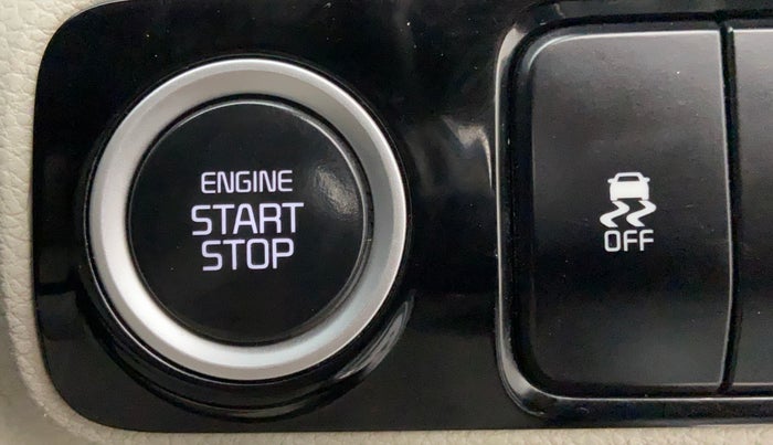2022 KIA SONET HTX ANNIVERSARY EDITION 1.5, Diesel, Manual, 39,641 km, Keyless Start/ Stop Button