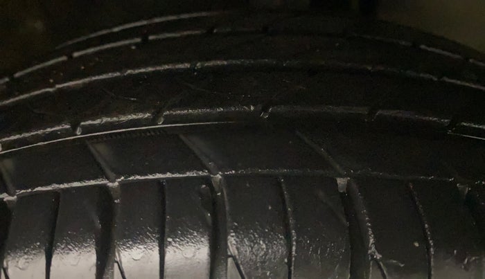 2021 KIA SONET HTK PLUS 1.0 IMT, Petrol, Manual, 23,140 km, Right Front Tyre Tread