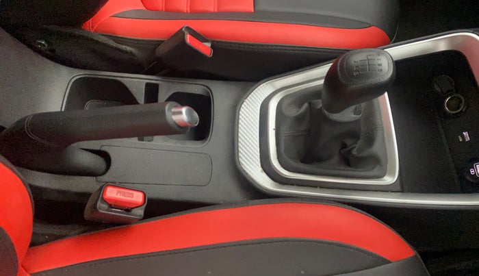 2021 KIA SONET HTK PLUS 1.0 IMT, Petrol, Manual, 23,140 km, Gear Lever