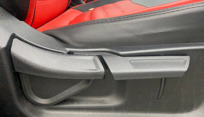 2021 KIA SONET HTK PLUS 1.0 IMT, Petrol, Manual, 23,140 km, Driver Side Adjustment Panel