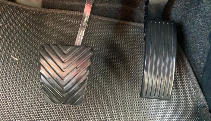 2021 KIA SONET HTK PLUS 1.0 IMT, Petrol, Manual, 23,140 km, Pedals