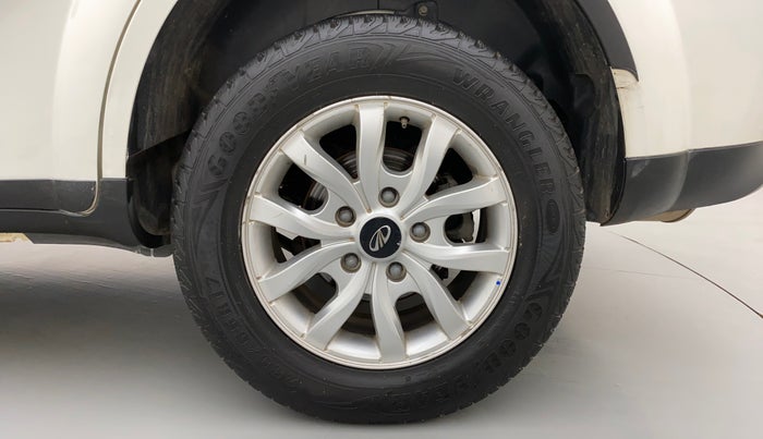2017 Mahindra XUV500 W10 AWD AT, Diesel, Automatic, 80,700 km, Left Rear Wheel