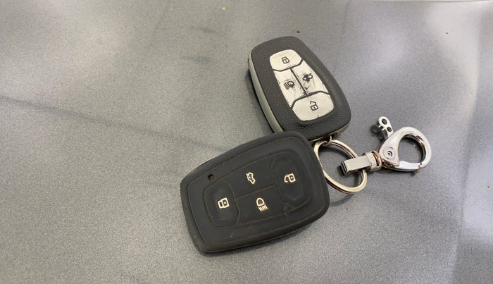 2023 Tata TIGOR XZA PLUS PETROL, Petrol, Automatic, 62,120 km, Key Close Up