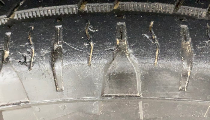 2017 Jeep Compass LONGITUDE 2.0 DIESEL, Diesel, Manual, 52,608 km, Right Front Tyre Tread