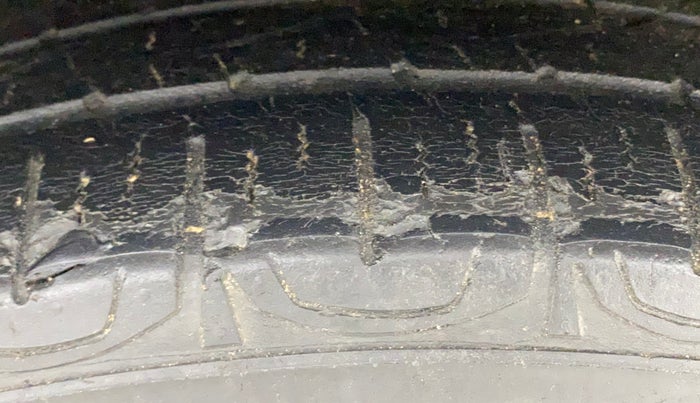 2017 Jeep Compass LONGITUDE 2.0 DIESEL, Diesel, Manual, 52,608 km, Right Rear Tyre Tread