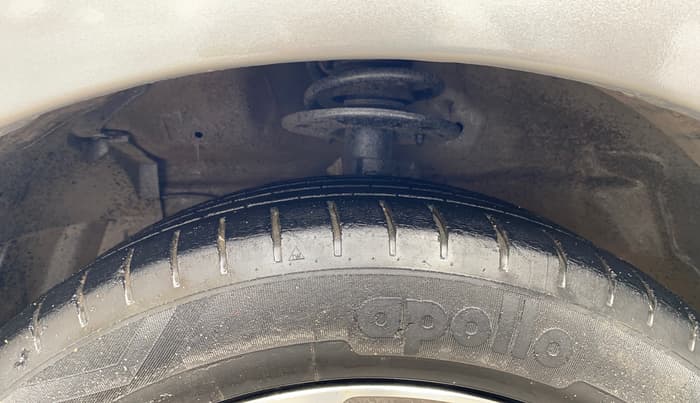 2021 Maruti Ciaz ALPHA 1.5 SHVS PETROL, Petrol, Manual, 46,917 km, Left Front Tyre Tread