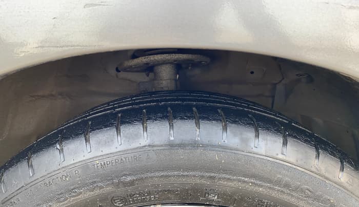2021 Maruti Ciaz ALPHA 1.5 SHVS PETROL, Petrol, Manual, 46,917 km, Right Front Tyre Tread